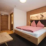 Haus Kuechelspitz Nocleg ze śniadaniem 3*