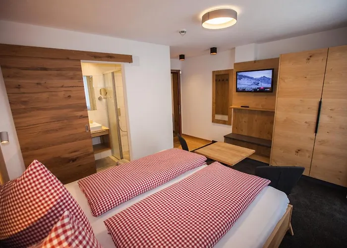 Haus Kuechelspitz Bed & Breakfast 3*