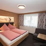 Panzió Haus Kuechelspitz 3*