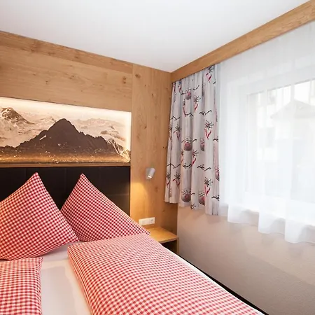 Haus Kuechelspitz 3* Ischgl