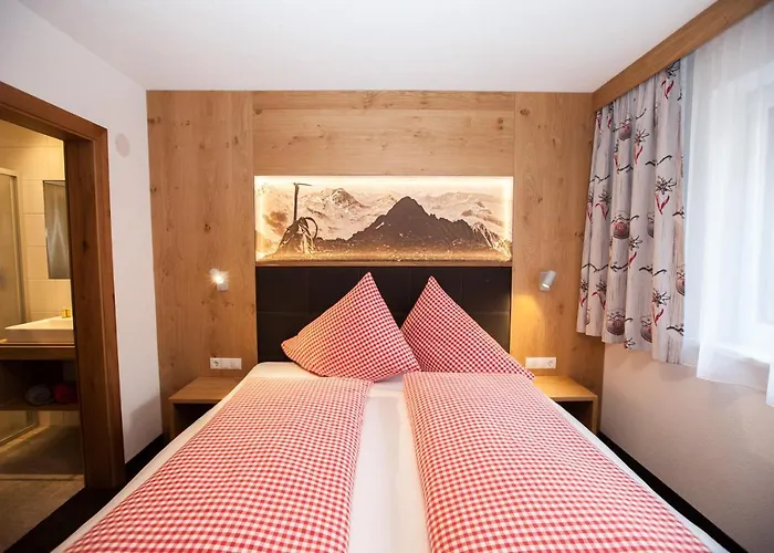 Haus Küchelspitz Bed and breakfast Ischgl