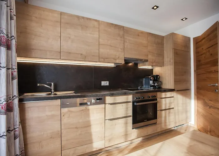 Haus Kuechelspitz 3* 이스크글