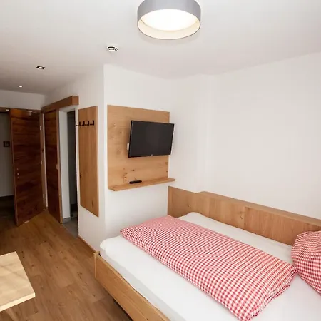 Haus Kuechelspitz Nocleg ze śniadaniem Ischgl