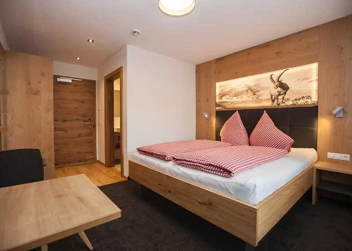 Haus Kuechelspitz Alojamento de Acomodação e Pequeno-almoço 3*