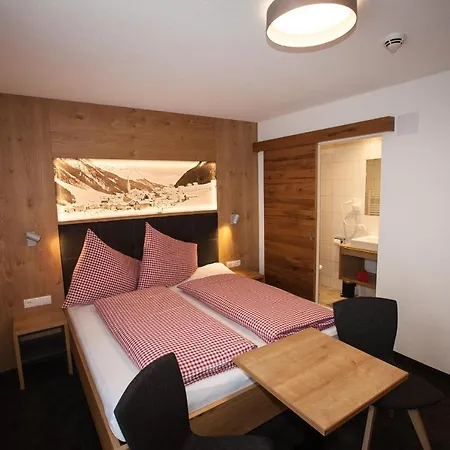 Haus Küchelspitz Bed and breakfast Ischgl